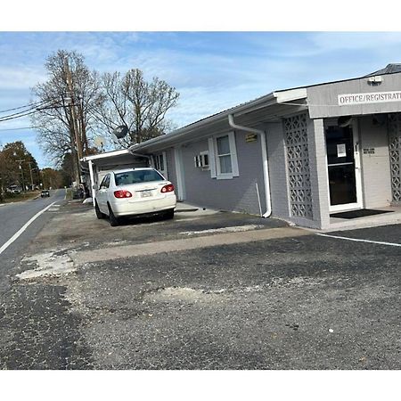 Tri-City Motel By Oyo Forrest City Spindale Exterior photo