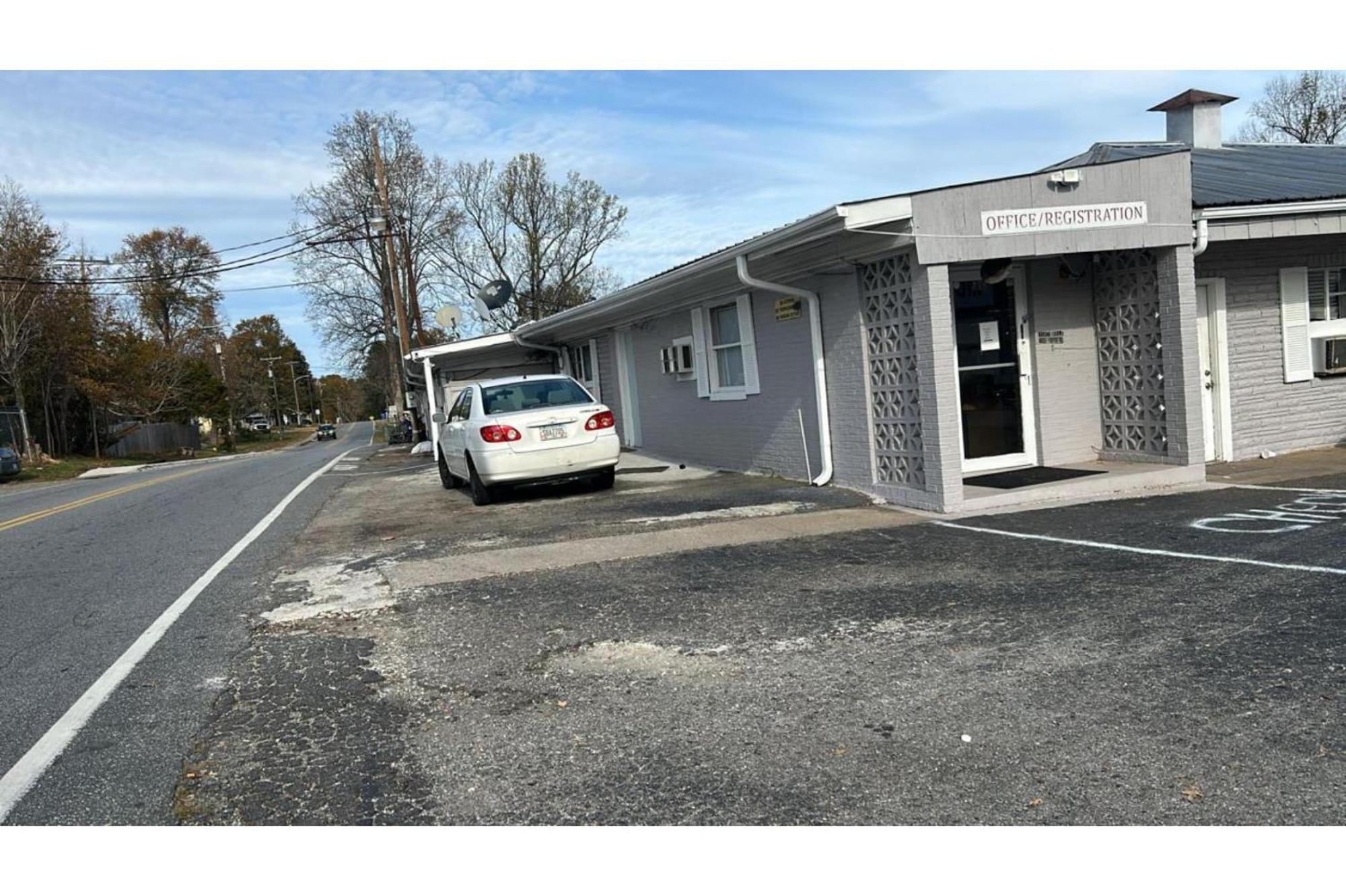 Tri-City Motel By Oyo Forrest City Spindale Exterior photo